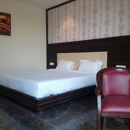 Hotel Rewa Residency Exterior foto